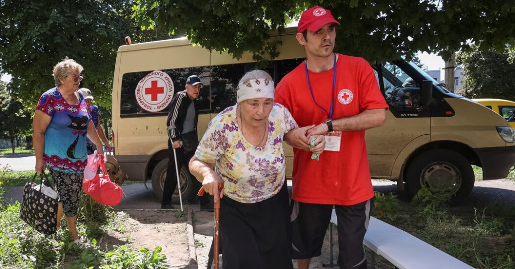 Ucrania intensifica los llamados a la evacuación mientras Rusia ataca en el noreste: actualizaciones en vivo