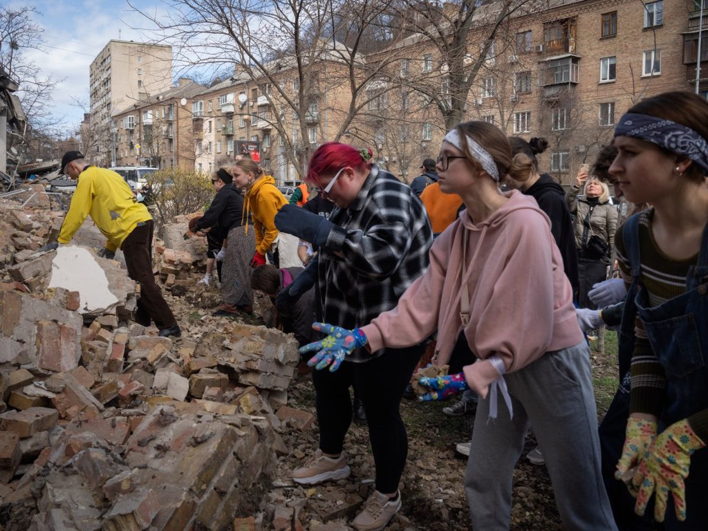 Zelensky destituye a sus asesores en una reorganización del gabinete y Rusia lanza un ataque aéreo contra Ucrania  Noticias de la guerra ruso-ucraniana.