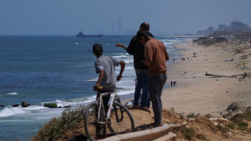 Muelle flotante en Gaza: el ejército estadounidense comienza a entregar ayuda a través de un muelle temporal