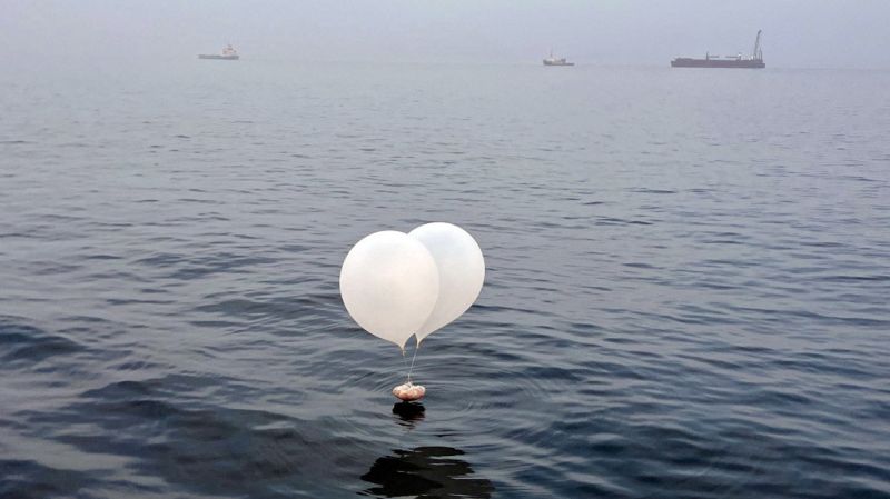 Corea del Norte envía otra oleada de globos de basura a Corea del Sur