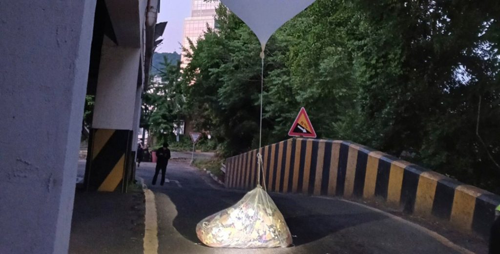 Globos de basura explicados brevemente en Corea del Norte