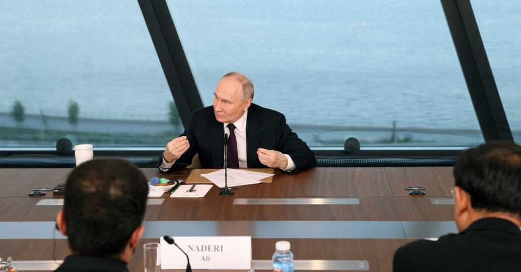 Putin dice que Rusia puede atacar a países que suministran armas a Ucrania