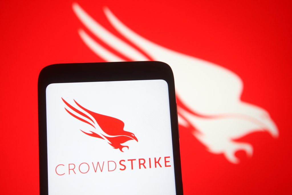 CrowdStrike está experimentando una interrupción importante que afecta a empresas de todo el mundo