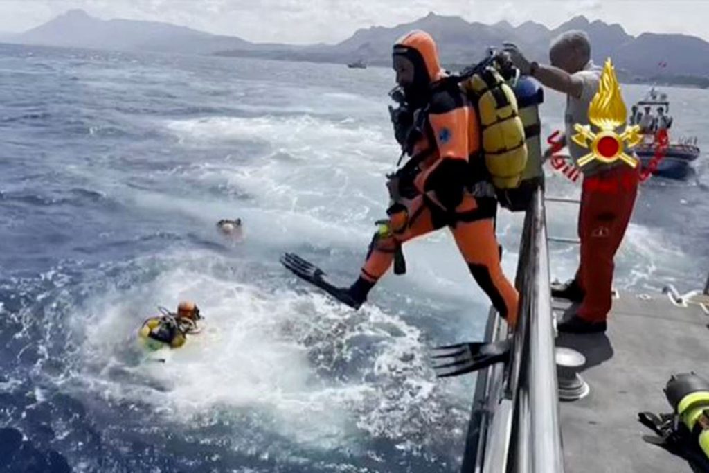 Últimas noticias del yate Mike Lynch: los supervivientes pueden estar vivos dentro del bayesiano debido a las ‘bolsas de aire’ cuando los buzos entraron al casco